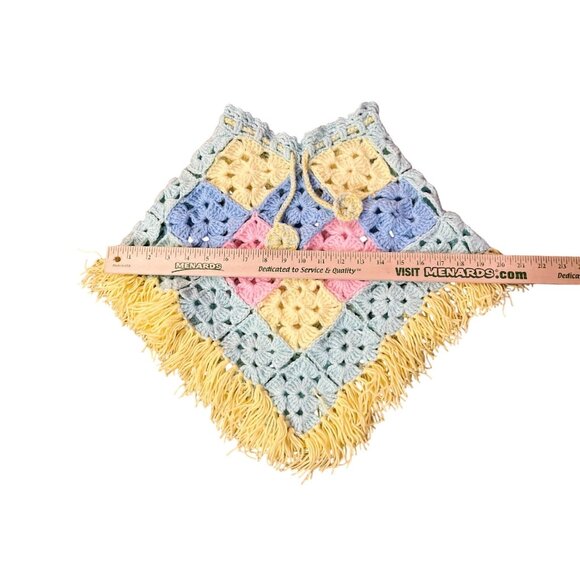 Vintage Handmade Crochet Girls Poncho 2T–4T? Pastel Granny Square Fringe - Picture 7 of 9